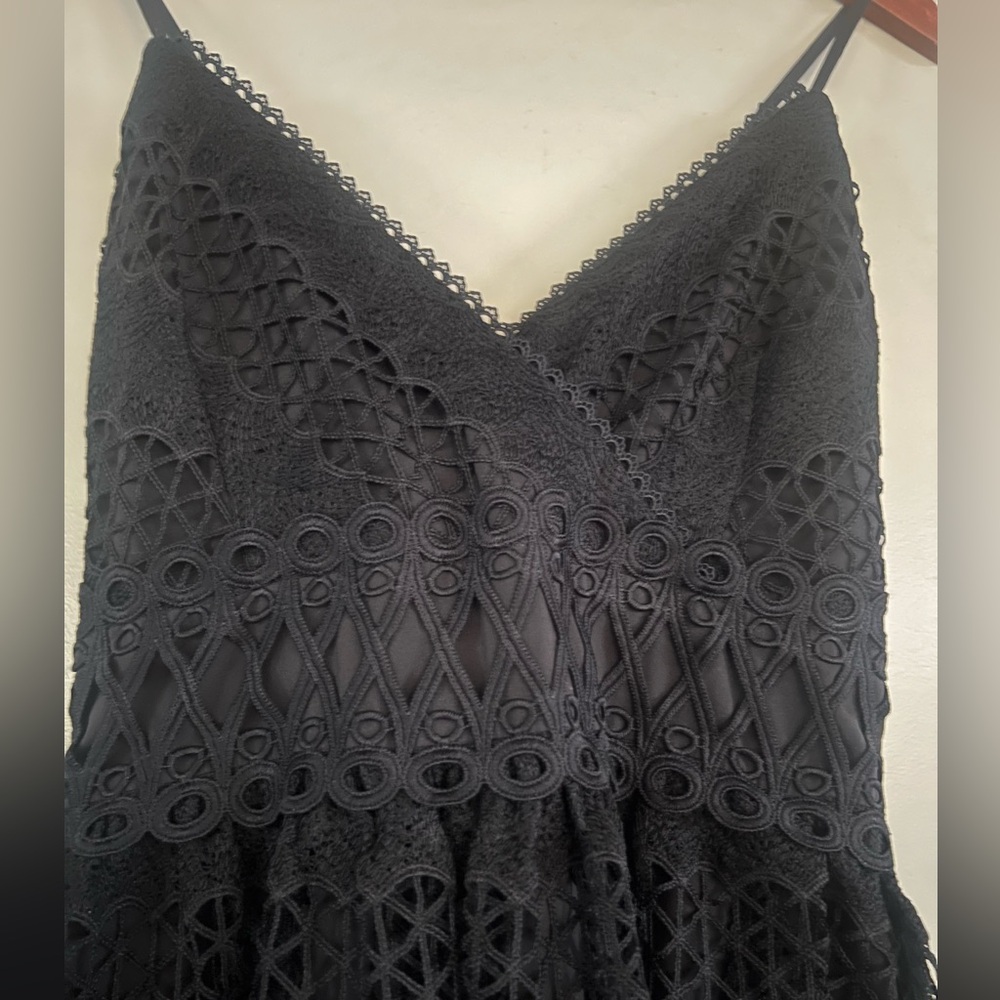 GUESS Elegant Black Lace Dress